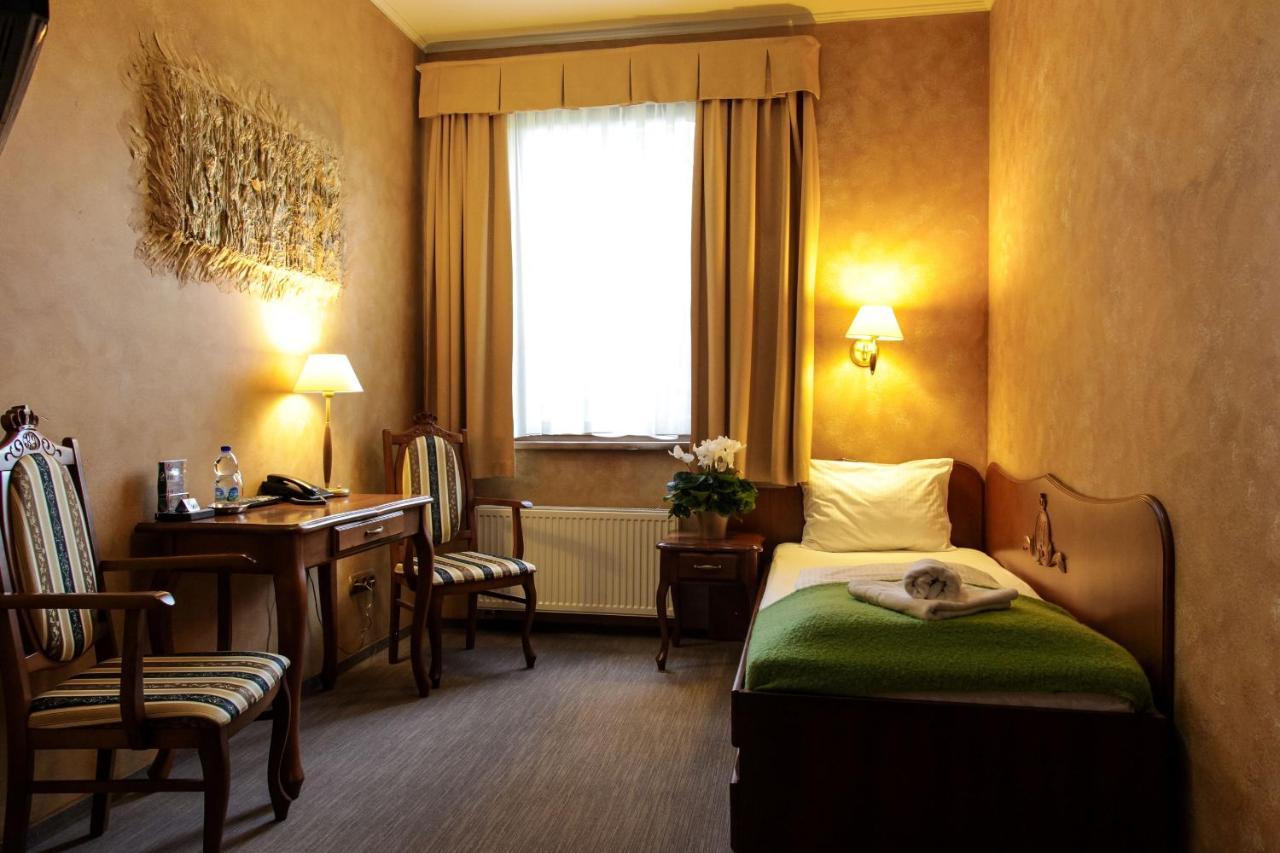 Księcia Józefa 3* Poznań